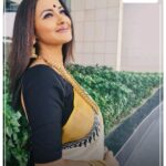 Rachna Banerjee Instagram - This exclusive pure Tussar with block print is not only traditional but an artistic collection! Buy now from Rachna's Creation! 𝐖𝐡𝐚𝐭𝐬𝐚𝐩𝐩 𝐨𝐧 𝟗𝟖𝟑𝟏𝟎𝟑𝟓𝟔𝟔𝟕 𝐭𝐨 𝐨𝐫𝐝𝐞𝐫. #RachnaBanerjee #Fashion #Saree #IndianAttire #EthnicWear #EthnicAttire #Traditional #Fashionista #Style #StayStylish #StayFashionable #StyleStatement #ShopNow #OrderNow #BuyNow #Entrepreneur #Shopping #OnlineShopping #silk #fashion #stylestatement #potd #ootd #ootdfashion #shopping #likeforlikes #lifestyle #india #tussarsilk #blockprint