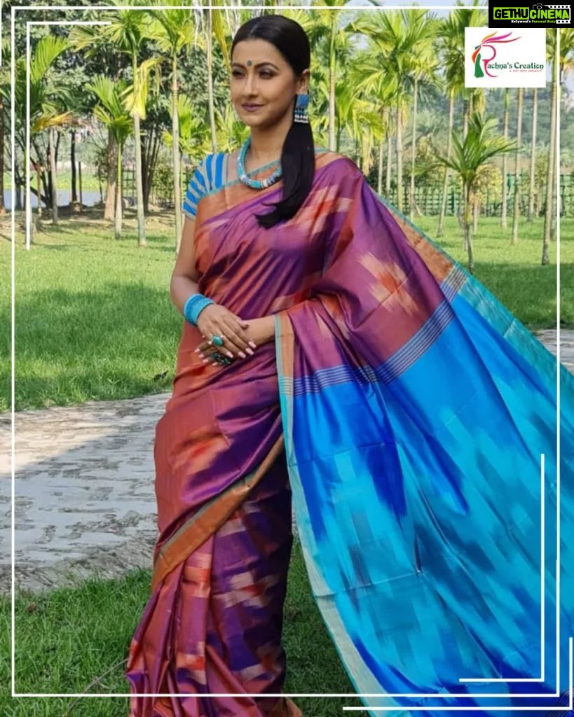 Rachna Banerjee Instagram - Exquisite elegance meets stunning prints. Embrace the rich and graceful of 𝐏𝐮𝐫𝐞 𝐊𝐚𝐭𝐚𝐧 𝐒𝐢𝐥𝐤 𝐰𝐢𝐭𝐡 𝐈𝐤𝐤𝐚𝐭 𝐏𝐫𝐢𝐧𝐭 curated exclusively by Rachna's Creation! 𝐖𝐡𝐚𝐭𝐬𝐚𝐩𝐩 𝐨𝐧 𝟗𝟖𝟑𝟏𝟎𝟑𝟓𝟔𝟔𝟕 𝐭𝐨 𝐨𝐫𝐝𝐞𝐫. #RachnaBanerjee #RachnasCreation #actor #entrepreneur #Fashion #Saree #WeddingCollection #fashion #saree #womenswear #kolkata #mumbai #delhi #chennai #bangalore #hyderabad #joy #KatanSilk #Silk #IndianWeaves #WeavesOfIndia #IndianAttire #KatanSilk #IkkatPrint
