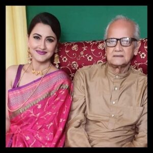 Rachna Banerjee Instagram - ...... in losing him I lost my greatest blessing and comfort, for he was always that to me.
You will always be there in my heart....because in there you are still alive

Happy Father's Day to you, Bapi!

#RachnaBanerjee #Actor #Entrepreneur #FathersDay #HappyFathersDay #FathersDay2023 #Dad #MyFatherMyHero #DadsDay #MissYou #love #joy #happiness #smiles #moments #memories #father #dad