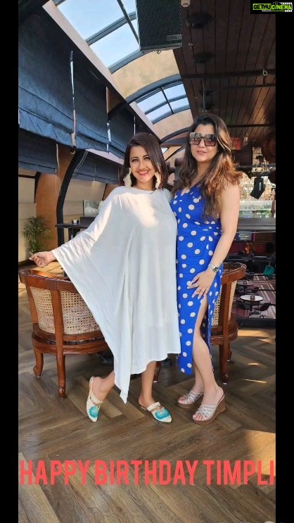 Rachna Banerjee Instagram - Belated Bday celebration of @rajnandinisingh._ @rootslounge_kol Thanks dear for the lovely afternoon. #RachnaBanerjee #entrepreneur #friendship #friendshipgoals #friends #moments #loveforever #birthdaygirl #celebration #memories #food #funtime