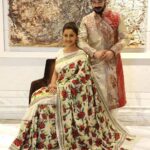 Rachna Banerjee Instagram - Sharing moments from with my most favourite actor and co-star @prosenstar 🤩 My Saree: Kantha Stitch on Tussar Saree Courtesy: Rachna's Creation 𝐖𝐡𝐚𝐭𝐬𝐚𝐩𝐩 𝐨𝐧 𝟗𝟖𝟑𝟏𝟎𝟑𝟓𝟔𝟔𝟕 𝐭𝐨 𝐨𝐫𝐝𝐞𝐫. #RachnaBanerjee #RachnasCreation #Fashion #Saree #Actor #Entrepreneur #ProsenjitChatterjee #Tollywood #Cinema #Duo #PrasenjitRachna