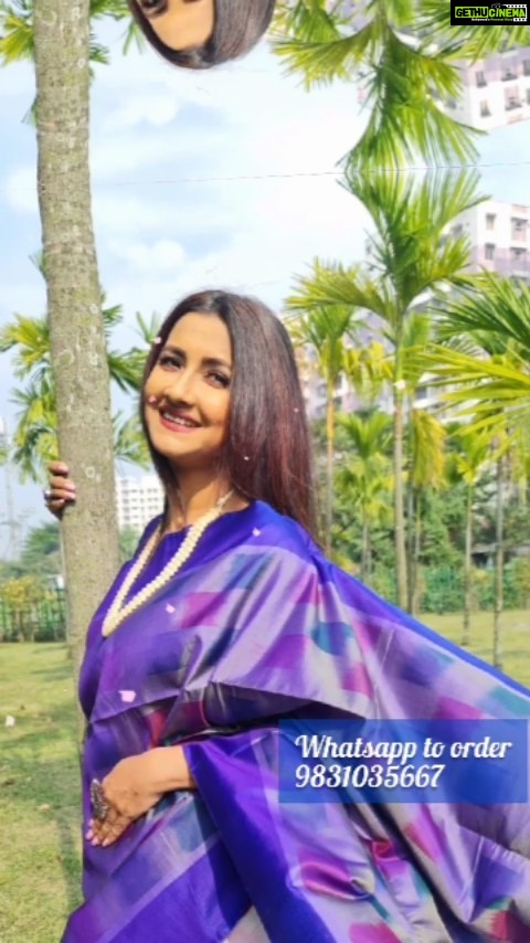 Rachna Banerjee Instagram - A classic Katan Silk is a forever love story. Grab this amazing 𝐃𝐮𝐚𝐥 𝐜𝐨𝐥𝐨𝐮𝐫 𝐭𝐨𝐧𝐞 𝐊𝐚𝐭𝐚𝐧 𝐒𝐢𝐥𝐤 𝐰𝐢𝐭𝐡 𝐊𝐨𝐭𝐤𝐢 𝐏𝐫𝐢𝐧𝐭 𝐒𝐚𝐫𝐞𝐞 and dazzle the world with your style statement!! Whatsapp on 9831035667 to order. #RachnasCreation #RachnaBanerjee #Actor #Entrepreneur #saree #sareelove #sareelovers #onlineshopping #Kolkata #Delhi #Mumbai #Hyderabad #Bangalore #indianwear #sareefashion #sareedraping #india #ethnicwear #love #traditional #indianfashion #Silk #KatanSilk #KotkiPrint #SilkSaree