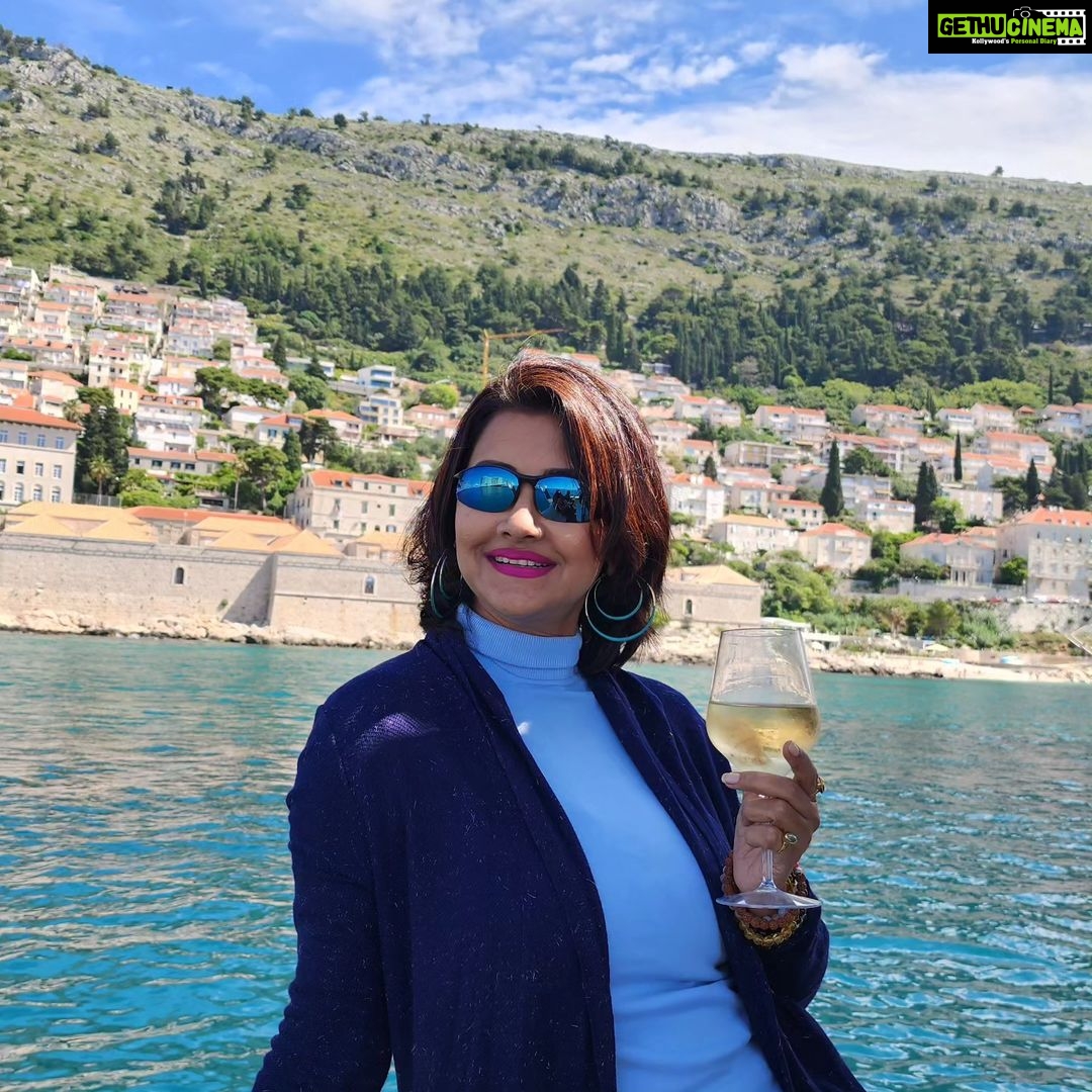 Rachna Banerjee Instagram - Croatia 🇭🇷 #RachnaBanerjee #actress #entrepreneur #travel #Croatia #instapostoftheday #instagram #instadaily #instagood #vacationmode #vacation🌴 #memories #viral #explorepage #explore #follow #love #trending