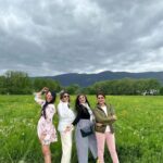 Rachna Banerjee Instagram - Breathtaking natural scenery.. Pedestrian zones and parks makes Sarajevo a pleasant n unique place . #RachnaBanerjee #actress #entrepreneur #travel #instagram #instapostoftheday #instagood #europe #travelphotography #lovefortravel #lovethenature🍃🍂🌿🌳😍 #vacation #goodvibes #goodtime
