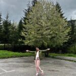 Rachna Banerjee Instagram - Breathtaking natural scenery.. Pedestrian zones and parks makes Sarajevo a pleasant n unique place . #RachnaBanerjee #actress #entrepreneur #travel #instagram #instapostoftheday #instagood #europe #travelphotography #lovefortravel #lovethenature🍃🍂🌿🌳😍 #vacation #goodvibes #goodtime