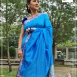 Rachna Banerjee Instagram - A Benarasi never goes out of fashion. Grab this gorgeous 𝐓𝐚𝐧𝐜𝐡𝐮𝐢 𝐛𝐞𝐧𝐚𝐫𝐚𝐬𝐢 𝐬𝐚𝐫𝐞𝐞 from Varanasi curated exclusively by Rachna's Creation! 𝐖𝐡𝐚𝐭𝐬𝐚𝐩𝐩 𝐨𝐧 𝟗𝟖𝟑𝟏𝟎𝟑𝟓𝟔𝟔𝟕 𝐭𝐨 𝐨𝐫𝐝𝐞𝐫. #RachnaBanerjee #RachnasCreation #actor #entrepreneur #Fashion #Saree #WeddingCollection #fashion #saree #womenswear #kolkata #mumbai #delhi #chennai #bangalore #hyderabad #shopnow #ordernow #buynow #Benarasi #Varanasi