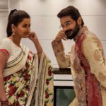Rachna Banerjee Instagram - Sharing moments from with my most favourite actor and co-star @prosenstar 🤩 My Saree: Kantha Stitch on Tussar Saree Courtesy: Rachna's Creation 𝐖𝐡𝐚𝐭𝐬𝐚𝐩𝐩 𝐨𝐧 𝟗𝟖𝟑𝟏𝟎𝟑𝟓𝟔𝟔𝟕 𝐭𝐨 𝐨𝐫𝐝𝐞𝐫. #RachnaBanerjee #RachnasCreation #Fashion #Saree #Actor #Entrepreneur #ProsenjitChatterjee #Tollywood #Cinema #Duo #PrasenjitRachna