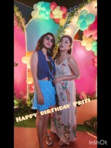 Rachna Banerjee Instagram - Priti's bday bash.... Crazy nights makes the best memories... Girls night out.... #RachnaBanerjee #entrepreneur #friendship #friends #memories #loveforever #loveforfriends❤️ #friendshipgoals #love #bdaybash🎉 #party #reelsinstagram #reelkarofeelkaro #reelkarofeelkaro♥️ #reels #reelitfeelit #instareelsindia❤️ #instadaily #instagood #instalike #likesforlike #likes #likesforlikesback