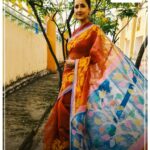 Rachna Banerjee Instagram - The fascinating Muslin in this deep orange hue is a beauty in its own right and will brighten up the days towards any occasion.This traditional weave of muslin originating from Bengal is almost glossy, silky and ultra-light and it's texture is renowned all over the world! 🌏Myth: Muslin originates from the Iragi city of Mosul.✅️সঠিক তথ্য: মসলিন শাড়ি আসলে বাংলার বয়ন শিল্পের ঐতিহ্য! 🛒#ShopNow from Rachna's Creation! 🟢শাড়ি টাইপ : রেশম সুতোর মসলিন শাড়ি 🙌🏻Care: Dry Clean 📲𝐖𝐡𝐚𝐭𝐬𝐚𝐩𝐩 𝐨𝐧 𝟗𝟖𝟑𝟏𝟎𝟑𝟓𝟔𝟔𝟕 𝐭𝐨 𝐨𝐫𝐝𝐞𝐫 # #Fashion #Saree #IndianAttire #EthnicWear #EthnicAttire #Traditional #Fashionista #Style #StayStylish #StayFashionable #StyleStatement #OrderNow #BuyNow #Entrepreneur #Shopping #OnlineShopping #silk #fashion #potd #ootd #ootdfashion #likeforlikes #lifestyle #india # #Instagram #muslin #Bengalfabric #Bengalweave #resham