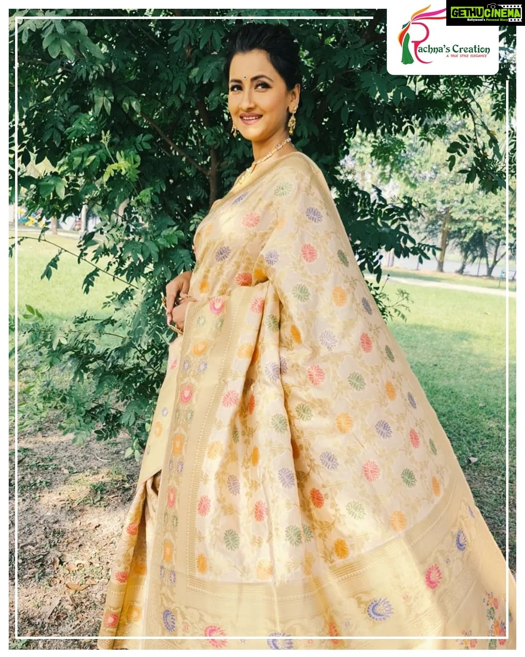 Rachna Banerjee Instagram - The intricate Katan Benarasi is surely a show stopper for its rich weave and gorgeous thread work made out of pure silk threads. A #MUSTBUY!! π’ΰ¦Άΰ¦Ύΰ§ΰ§ ΰ¦ΰ¦Ύΰ¦ΰ¦ͺ : ΰ¦ΰ¦Ύΰ¦€ΰ¦Ύΰ¦¨ বΰ§ΰ¦¨ΰ¦Ύΰ¦°ΰ¦Έΰ§ সিলΰ§ΰ¦ ΰ¦Άΰ¦Ύΰ§ΰ§ π#ShopNow from Rachna's Creation! ππ»Care: dry wash π²ππ‘πππ¬ππ©π© π¨π§ ππππππππππ ππ¨ π¨π«πππ« #RachnaBanerjee #Fashion #katansilk #katanbenarasi #Saree #IndianAttire #EthnicWear #EthnicAttire #Traditional #Fashionista #Style #StayStylish #StayFashionable #StyleStatement #OrderNow #BuyNow #Entrepreneur #Shopping #OnlineShopping #fashion #potd #ootd #ootdfashion #likeforlikes #lifestyle #india #facebookpost #Instagram