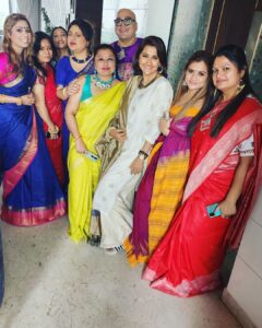 Rachna Banerjee Instagram - Subho Sosti Adda with our Girl Gang...
Khawadawa n golpo...
Aar ki chai😝🤪

#RachnaBanerjee #actress #entrepreneur #pujo #pujovibes #pujoadda #pujoeshegeche #instagood #instadaily #instapostoftheday #instagood #instalike #instagram #postoftheday #post #like #likesforlikesback #followforfollowback #follow  #goodtime #goodvibes