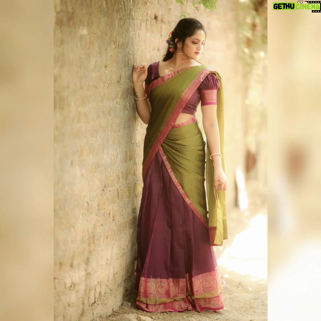 Radhika Preeti Instagram - 🤎❤️ Costumes- @ivalinmabia ❤️ Photography- @camerasenthil ❤️ Makeup-@jiyamakeupartistry❤️ Hair -@mani_stylist_❤️ Shoot organised by -@rrajeshananda❤️ #radhikapreethi #radhi #rp #halfsaree #bestteam Chennai, India