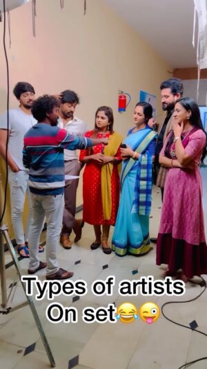 Raksha Gowda Instagram - Congratulations to us and everyone on 500 episodes❤️ 
Thank you so much for the love keep showering the same😍 
@starmaa 
@saikiran_official_23 @_mukesh_gowda5 @kirann_kanth @jyorai4official #guppedanthamanasu