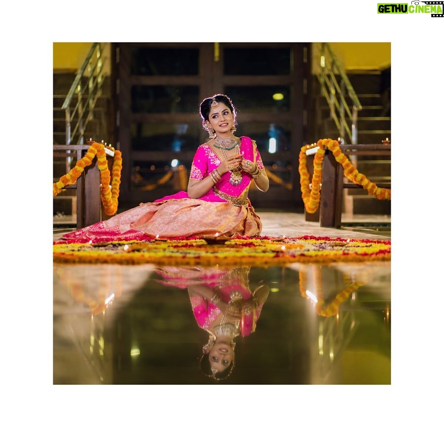 Raksha Gowda Instagram - Happy Diwali 🪔 MUA @harshithareddy_artistry Hair @veena_hairartistry Outfit @saanvika_collections_hyderabad Photography @pixasstudios Jewellery @gajraj_jewellers Location @mantra.luxuryweddings