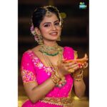 Raksha Gowda Instagram - Happy Deepavali 💫 MUA @harshithareddy_artistry Outfit @saanvika_collections_hyderabad Photography @pixasstudios Hair @veena_hairartistry Jewellery @gajraj_jewellers Flowers @aarayana_bridal_zone Location @mantra.luxuryweddings