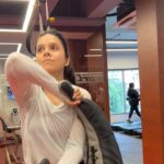 Rashmi Agdekar Instagram - Gym jao guys ‼️ If a potato like me can , so can you 🏋🏻‍♀️ @ufcgymindia #traindifferent Thank you for a fun sesh @dumbbellbee 💪🏼 #gymmotivation #fitness #healthiswealth #explorepage