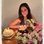 Rashmi Agdekar Instagram - And just like that ..a year older, hopefully wiser and certainly grateful 🩵 All your wishes have warmed my heart ..Thank you so so much 🥰 #muchpyaar