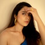Rashmi Agdekar Instagram – 👀 
💙

📸 by @smritimdutta 
On Styling – @its_mariyamm 
On Hair – @hairbyprem 
On makeup – @shreeyasalvi_ 
Outfit – @freakinsindia 
Jewellery- @sianofficial_ 

#actress #portrait #photoshoot #instadaily