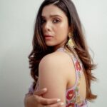 Rashmi Agdekar Instagram - sorry I couldn’t pick one , so here it is all!🦄 📸- @smritimdutta Outfit - @ease_kv Jewellery- @aquamarine_jewellery @sangeetaboochra