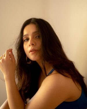 Rashmi Agdekar Instagram - Soft girl energy 🦋✨

📸 by @smritimdutta 
On Styling - @its_mariyamm 
On Hair - @hairbyprem 
On makeup - @shreeyasalvi_ 
Outfit - @freakinsindia 
Jewellery- @sianofficial_ 

#actress #portrait #photoshoot #instadaily