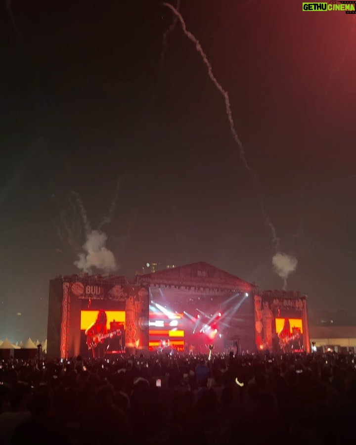 Rashmi Agdekar Instagram - Teenage dream of watching them Live 🥹 @imaginedragons @cigsaftersex @thestrokes & many more ❤️ A weekend done right at @lollaindia ⚡️ Thank you @budweiserindia @budweiserbeats for making this happen✨ #GetYourBeatsOn #BudXLolla #lollapaloozaindia