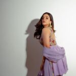 Rashmi Agdekar Instagram - Another day Another hue of purple #lilac 💜 📸- @smritimdutta Outfit - @ease_kv Jewellery- @aquamarine_jewellery @sangeetaboochra ✨