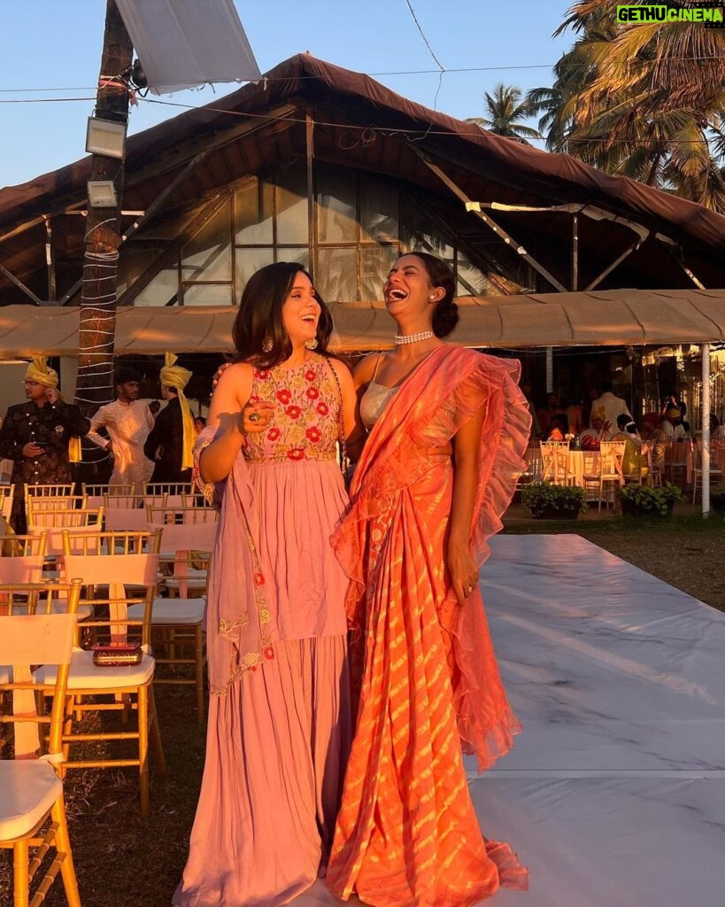 Rashmi Agdekar Instagram - Yesterday the Sun set even more beautifully because of you two @prem_mere_bhai & @tinyandwhiny 😍 Only and only love for these beautiful humans 🥹💜