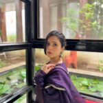 Rashmi Agdekar Instagram - Flaunting my भारतीय -ness 🪷 This graceful fit by @hasliofficial has my 💜 📸 by @abhishek_agdekar #indianfashion #purpleaesthetic #womensfashion