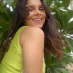 Rashmi Agdekar Instagram - Wild as the flowers , sweet as the grass 💚 Wearing this beautiful set by @monaandvishu ✨ Face art by @preetingg 🌼 🎥 by @sayjalpurohit #wildchild #reelitfeelit #reelsinstagram #greenforce