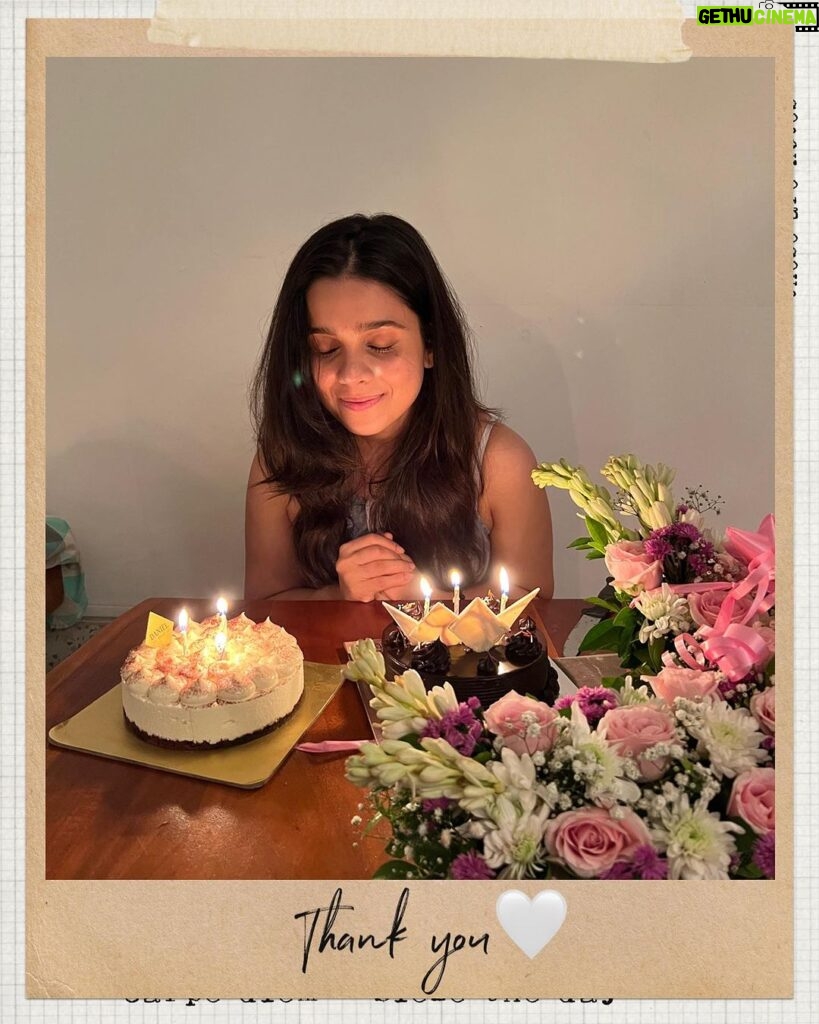Rashmi Agdekar Instagram - And just like that ..a year older, hopefully wiser and certainly grateful 🩵 All your wishes have warmed my heart ..Thank you so so much 🥰 #muchpyaar