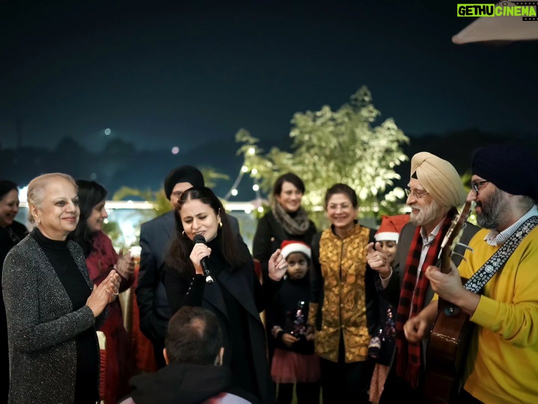 Rasika Dugal Instagram - There are few people you get to be comfortably off key with π #FamJam A mad evening of unabashed (often off key π€) singing, many warm hugs, customary giggles (this one runs in the family!), realising you know all the hook steps π, singing lyrics you didn't know you knew and easily picking up exactly where we left off. Couldn't have asked for a warmer way to end the year β€οΈβ€οΈ Love you guys @upneet_dugal @kashvidugal @ramitdugal @avjitdugal #ManleenDugal @pritishahuja20 @karantaunk πΈ: @frameinmedia