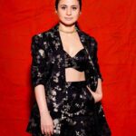 Rasika Dugal Instagram - Filmfare OTT night ❤️🖤 #FilmfareOTTAwards2023 @filmfare #AboutLastNight Outfit: @paulmiandharsh Jewellery: @romanarsinghaniofficial MUA: @mayura_makeup_hair Hairstyling: @bhaktilakhani Styling: @who_wore_what_when 📸: @sagarmohite96