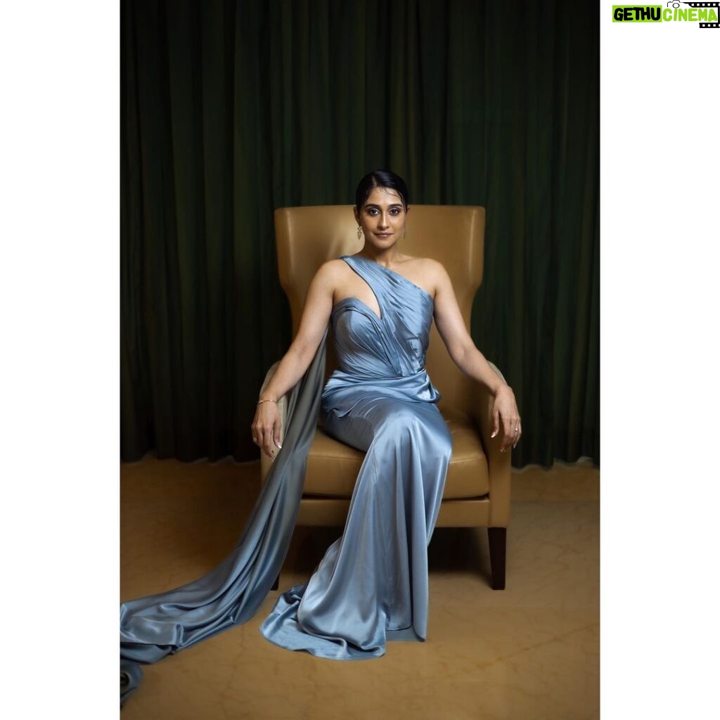 Regina Cassandra Instagram - Envy and inspiration come from the same source after all… @johnandananth @kalyanjewellers_official @jenimakeupartist07 @hairbydrishya @soigne_official_ @dineshpalaniappan