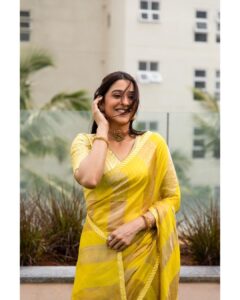 Regina Cassandra Instagram - @soigne_official_ @sobariko @kalyanjewellers_official @jenimakeupartist07 @hairbydrishya @mukil_vendhan_photography