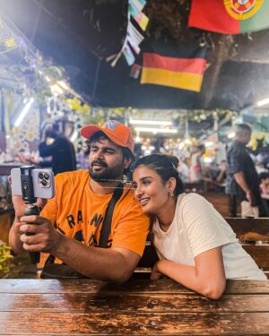 Reshma Muralidharan Instagram - Cheers to a new year and another chance for us to get it right 🥂#2023 #newyear #together