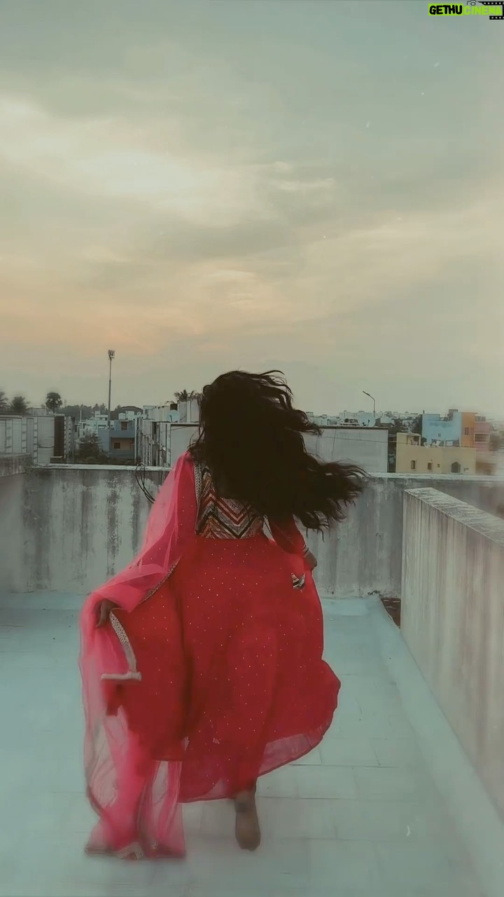 Reshma Muralidharan Instagram - Go where you feel the most alive ♾️ Thank you @dresscape_ for this beautiful outfit 🫶🏽🤍