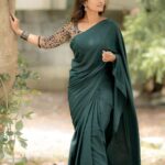 Reshma Muralidharan Instagram - Totally unplanned shoot which is now my most favourite ❤️ Wearing my mom's 16 years old saree ,no makeup , no hairdo with simple accessories and @camerasenthil anna oda magic.. 🤌🏼🥹 and thank you so much @rrajeshananda anna finally we made a shoot together 🙌🏻 .. 📸 @camerasenthil .. .. #instagram #instqgood #2023 #photoshoot #aesthetic #saree #love