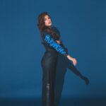Rhea Chakraborty Instagram – Roses are Red
Violets are Blue 
Let’s SMASH THE PATRIARCHY,
Me and you.

#indiatodayconclave2023 
#rhenew 

Outfit: @thelabel.jenn 🤍
Makeup: @miimoglam 
Hair: @kimberlyychu 
 📸 : @rishabhkphotography