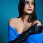 Rhea Kapoor Instagram - Blue is the warmest colour..🦋 Look @alexandermcqueen Gloves @prada Boots @escadaofficial Styling @rheakapoor @sanyakapoor @shereenlovebug Style Team @jahnavi.kothari Make up @mickeycontractor Hair @bbhiral Photos @vidhigodha
