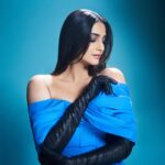 Rhea Kapoor Instagram - Blue is the warmest colour..🦋 Look @alexandermcqueen Gloves @prada Boots @escadaofficial Styling @rheakapoor @sanyakapoor @shereenlovebug Style Team @jahnavi.kothari Make up @mickeycontractor Hair @bbhiral Photos @vidhigodha