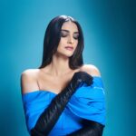 Rhea Kapoor Instagram - Blue is the warmest colour..🦋 Look @alexandermcqueen Gloves @prada Boots @escadaofficial Styling @rheakapoor @sanyakapoor @shereenlovebug Style Team @jahnavi.kothari Make up @mickeycontractor Hair @bbhiral Photos @vidhigodha