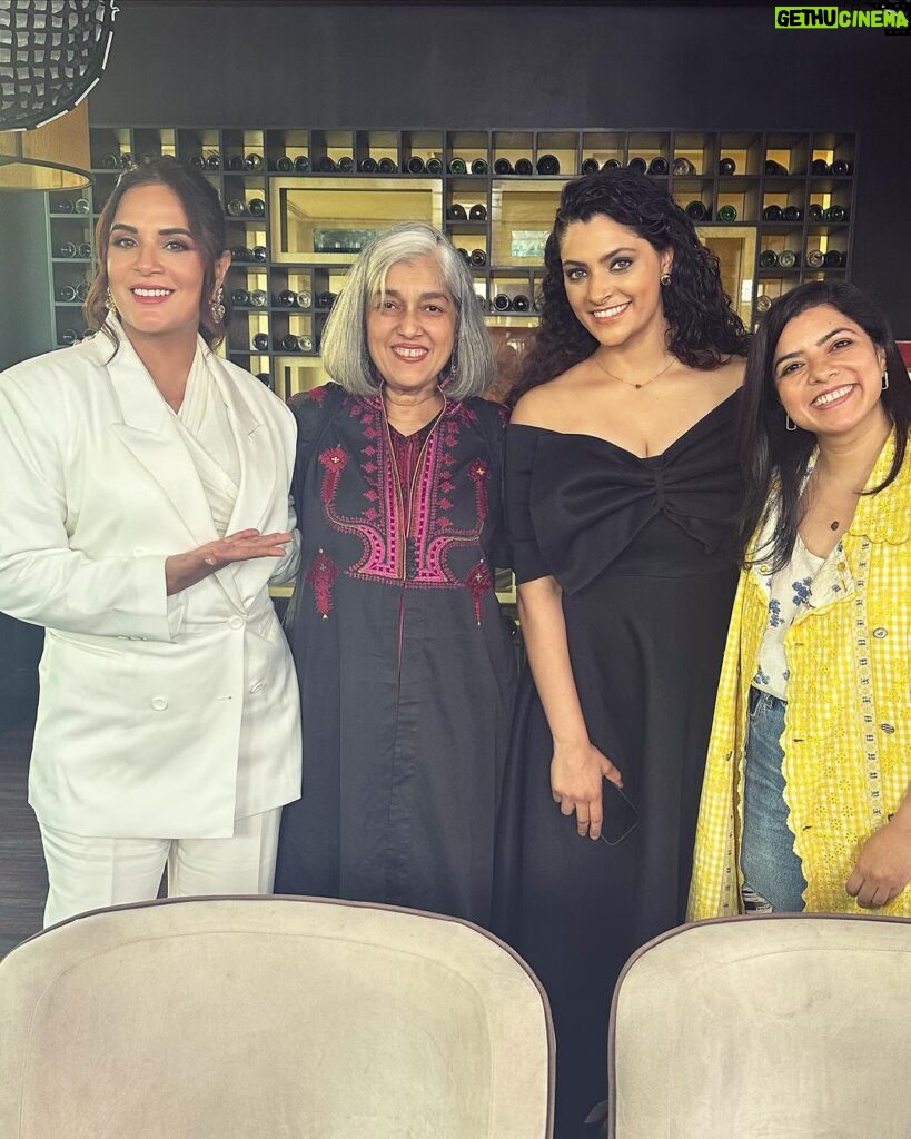 Richa Chadha Instagram - Was lovely to be on a round table with these incredible women! @ratnapathakshah ma’am, I have seen your film and TV work of course, Dhak Dhak being the latest… but saw you on stage recently in Motley’s ‘Old World’ and guys you’re missing something if you don’t witness the magic on stage, my salutations and love! @saiyami you’ve done a better job as an amputee with one arm on screen than many of our peers have with two! You’ve played an athlete with gumption and EXPERTISE, it’s not pretence or PR, it’s just skill ! And my dearest @rajshri_deshpande , your work in ‘Trial by Fire’ is superior … that’s the word, it’s a superior performance, sabke bass ki baat nahi! Always here for you, love you and only one phone call away💥👋🏾❤️ thank you for an incredible and energising conversation! You’re rockstars!!! Thanks @atikafarooqui1 @whimsicalfantasy for making this happen❤️✨😍