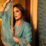 Richa Chadha Instagram - 🪔If everything around you seems dark, look again, you may be the light! ~Rumi 🪔 Here’s hoping we can be the light in someone’s life! 💥✨🪔 May there be peace in the world, my heart is heavy because so much of the world is at war…all celebratory feelings seem hollow! 🙏🏽 पूजा कर ली, माँगी सब के लिये ख़ुशिया! माँ लक्ष्मी सबको लाभ दें, संपन्न करें! ❣️ . . . Wearing heirloom @anamcara_by_yasmin , styled by @anishagandhi3, make-up @shaylinayak , hair @ashisbogi …this gharara is called ‘ chata-pati ka gharara’… 📸@harshphotography11 @ alifazal9 don’t think you’ll ever forget this Diwali! #prayersforpeaceandlove🙏❤️ #happydiwali #maytherebelightandpeace
