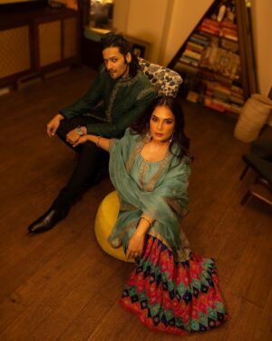 Richa Chadha Instagram - 🪔If everything around you seems dark, look again, you may be the light!
~Rumi 🪔
Here’s hoping we can be the light in someone’s life! 💥✨🪔 May there be peace in the world, my heart is heavy because so much of the world is at war…all celebratory feelings seem hollow! 🙏🏽
पूजा कर ली, माँगी सब के लिये ख़ुशिया! माँ लक्ष्मी सबको लाभ दें, संपन्न करें! ❣️
.
.
.
Wearing heirloom @anamcara_by_yasmin , styled by @anishagandhi3, make-up @shaylinayak , hair @ashisbogi …this gharara is called ‘ chata-pati ka gharara’… 
📸@harshphotography11
@ alifazal9 don’t think you’ll ever forget this Diwali! #prayersforpeaceandlove🙏❤️ 
#happydiwali #maytherebelightandpeace