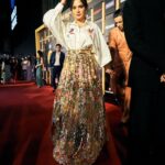 Richa Chadha Instagram - I recently got asked by a drunk woman at a party if I am insecure because my husband is good looking… watch the last picture here to see, how he takes care of me… and also, drunk woman, thank you for reminding me that women can be misogynistic too! Wearing the man we began our wedding celebrations with @rahulmishra_7 ! ❣️ 👗 @rahulmishra_7 💎@anmoljewellers 💄 @shaylinayak assisted by @vickyvandre Hair @ramihalder Styled by @anishagandhi3 @rochelledsa 📸 @saurabh_sonkar Love you @alifazal9 🫶🏽 . . #LogDimagChaatRaheHain #richachadha