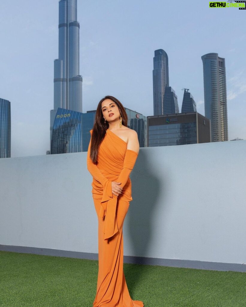 Richa Chadha Instagram - The last photo is my state of mind! #FashionableFridayFlashback to last month, in Dubai when I felt like a cool glass of wine on a hot summer afternoon! 👗 @roologyofficial 💍 @misho_designs Styled by - @anishagandhi3 & @rochelledsa Assistant stylist - @_m.a.h.i._ HMU @harryrajput64 @glazoschool #riali #fukrey3 #promotions #RichaChadha #FukreyHitHai