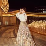 Richa Chadha Instagram - I recently got asked by a drunk woman at a party if I am insecure because my husband is good looking… watch the last picture here to see, how he takes care of me… and also, drunk woman, thank you for reminding me that women can be misogynistic too! Wearing the man we began our wedding celebrations with @rahulmishra_7 ! ❣️ 👗 @rahulmishra_7 💎@anmoljewellers 💄 @shaylinayak assisted by @vickyvandre Hair @ramihalder Styled by @anishagandhi3 @rochelledsa 📸 @saurabh_sonkar Love you @alifazal9 🫶🏽 . . #LogDimagChaatRaheHain #richachadha