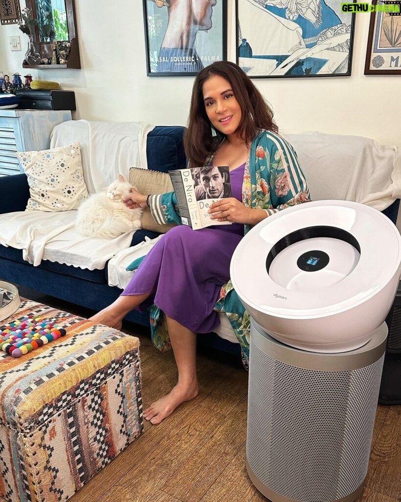 Richa Chadha Instagram - It’s a pity that every year, our big cities struggle with terrible AQI! With rising air pollution the perfect gift to my home the Dyson Big + Quiet with its 2x filter which covers upto 1100 square feet space with just one machine. @dyson_india . . . #DysonIndia #DysonHome #DysonPurifier #DysonBigandQuiet #Gifted