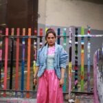 Richa Chadha Instagram - Can’t travel till 2024 ugh, so reminiscing… the last photo has answers for human kind. This is a set of photos from a day about town (London)… they’re unedited by sir @harryrajput64 king of Chandigarh Mohali did u get the last one ?