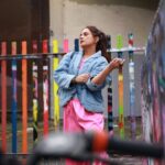 Richa Chadha Instagram - Can’t travel till 2024 ugh, so reminiscing… the last photo has answers for human kind. This is a set of photos from a day about town (London)… they’re unedited by sir @harryrajput64 king of Chandigarh Mohali did u get the last one ?